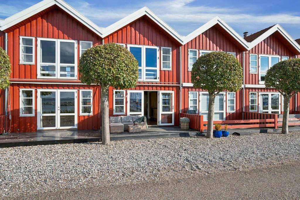 Exklusives Ferienhaus mit traumhaftem Blick auf den Yachthafen von Ebeltoft 1