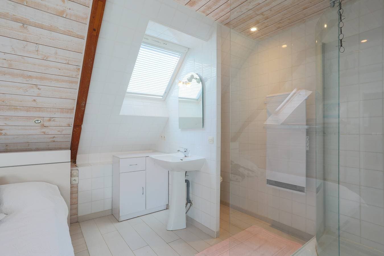 Foto 11 von 28: Ferienhaus 3 Min vom Strand – Private Terrasse, umzäunter Garten, 5 Personen
