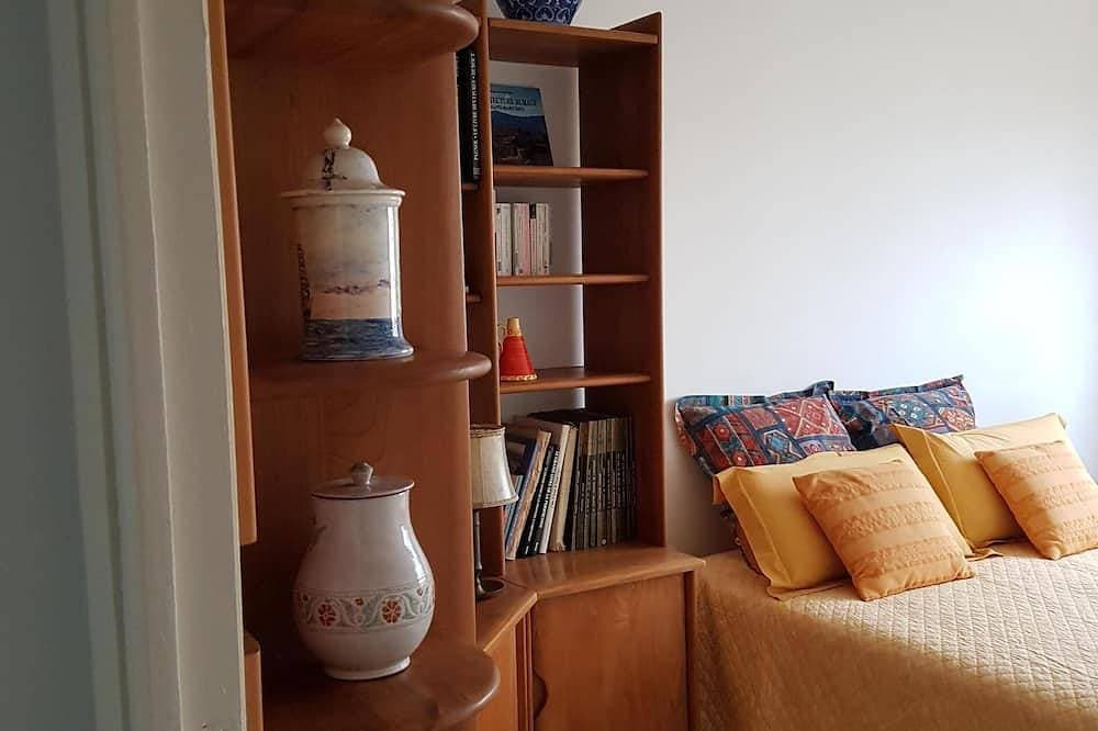 Foto 7 von 30: Renovierte Wohnung 2018; Balkon mit Blick aufs Meer, drei Zimmer (76m2), privater Park