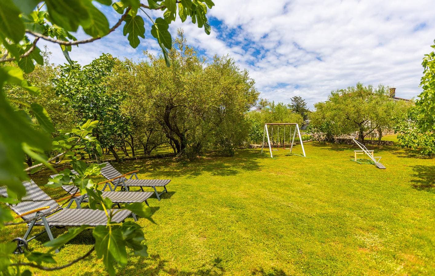 Foto 8 von 27: Gemütliche Ferienwohnung mit Terrasse, WLAN und 2 km zum Strand