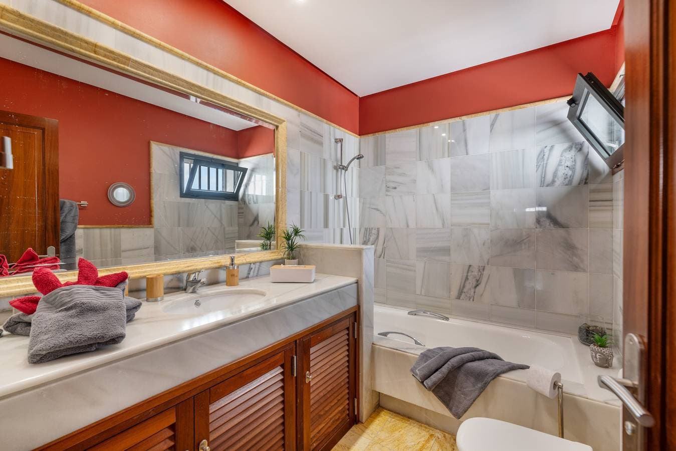 Foto 13 von 32: Ferienvilla 'Casa Karoline' mit Privat Pool und Wi-Fi