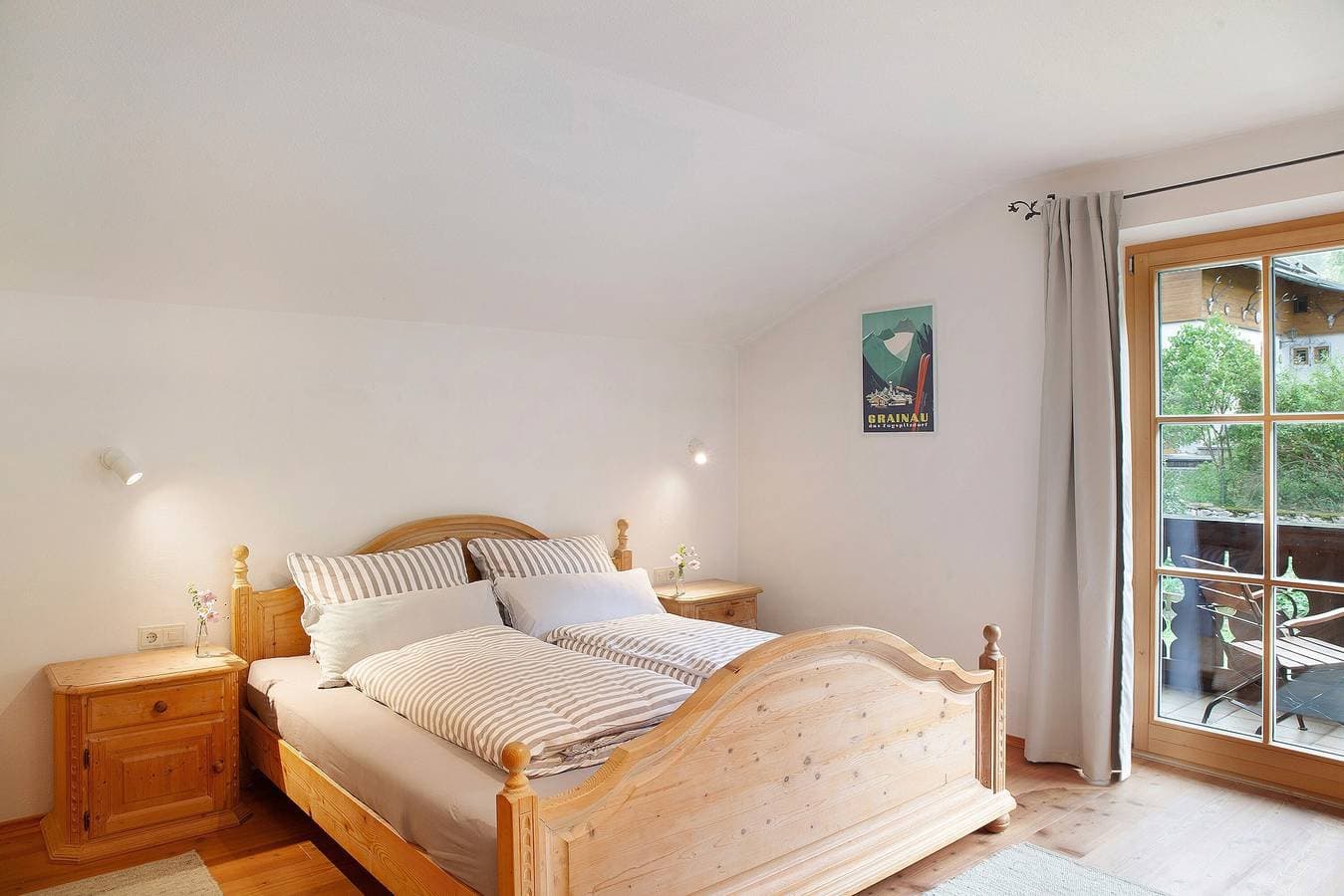 Foto 6 von 29: Einzimmerapartment 'Alpspitznest' mit Bergblick, Balkon und Wi-Fi