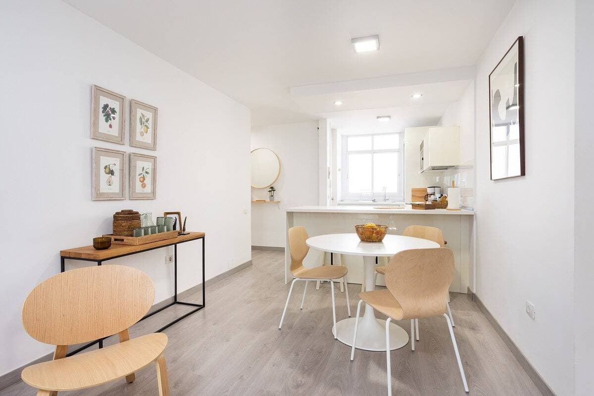 Foto 9 von 51: Ferienwohnung für 4 Personen mit Terrasse
