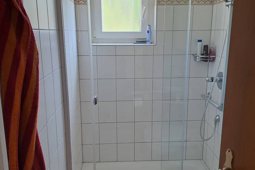Ruhige und  ebenerdige Ferienwohnung 1