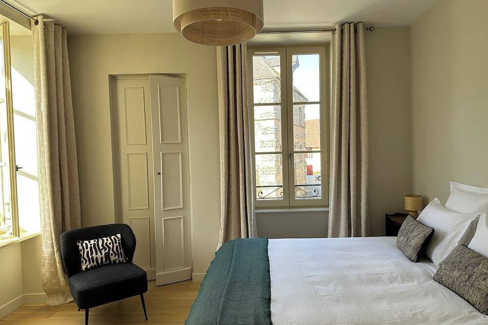 Foto 4 von 25: Comfortable apartment, wine-growing village, opposite the château, near Beaune