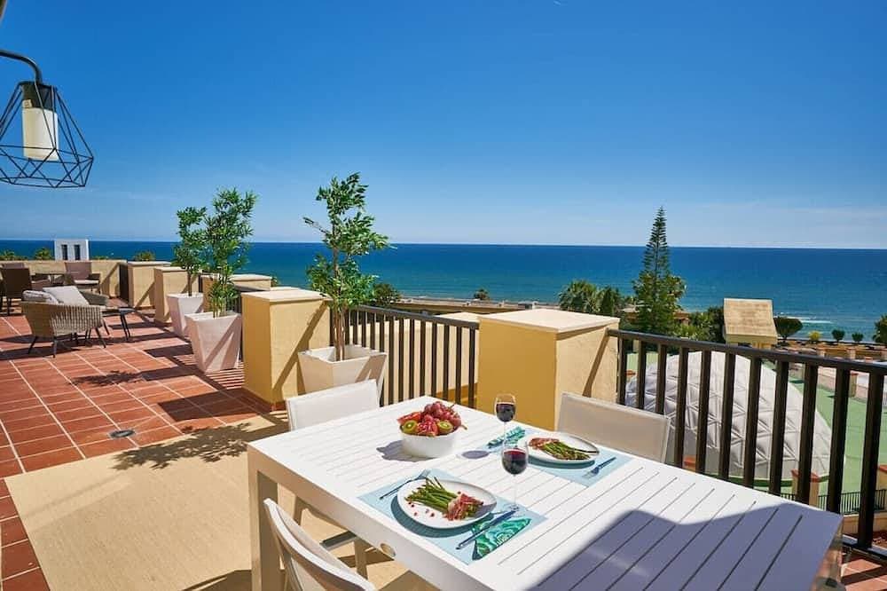 Paradies für Sonnenanbeter: Privater Panoramameerblick auf Marbellas besten Strand 1