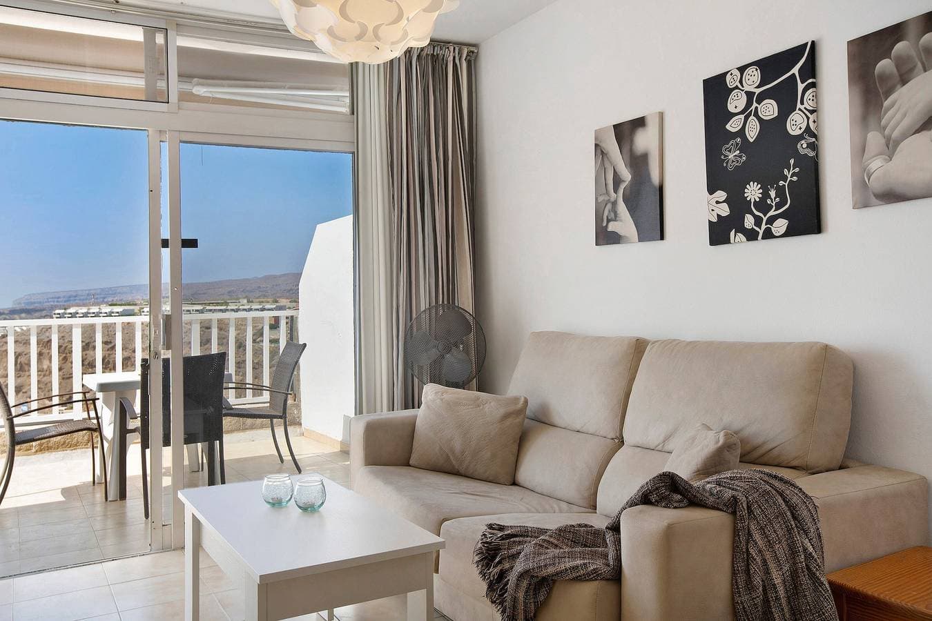 Foto 6 von 22: Balkon von Amadores – Strandblick
