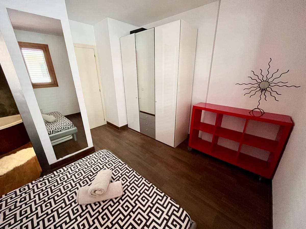 Foto 5 von 9: Double Room with Private Bathroom