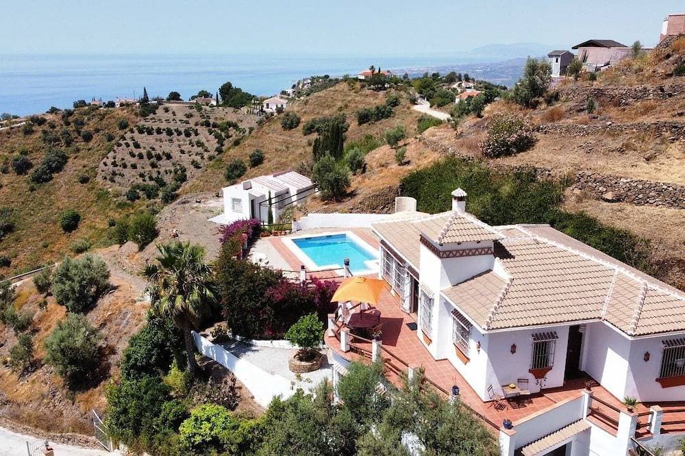 Foto 9 von 21: Los Naranjos - Luxusvilla mit Privatpool und herrlichem Meerblick