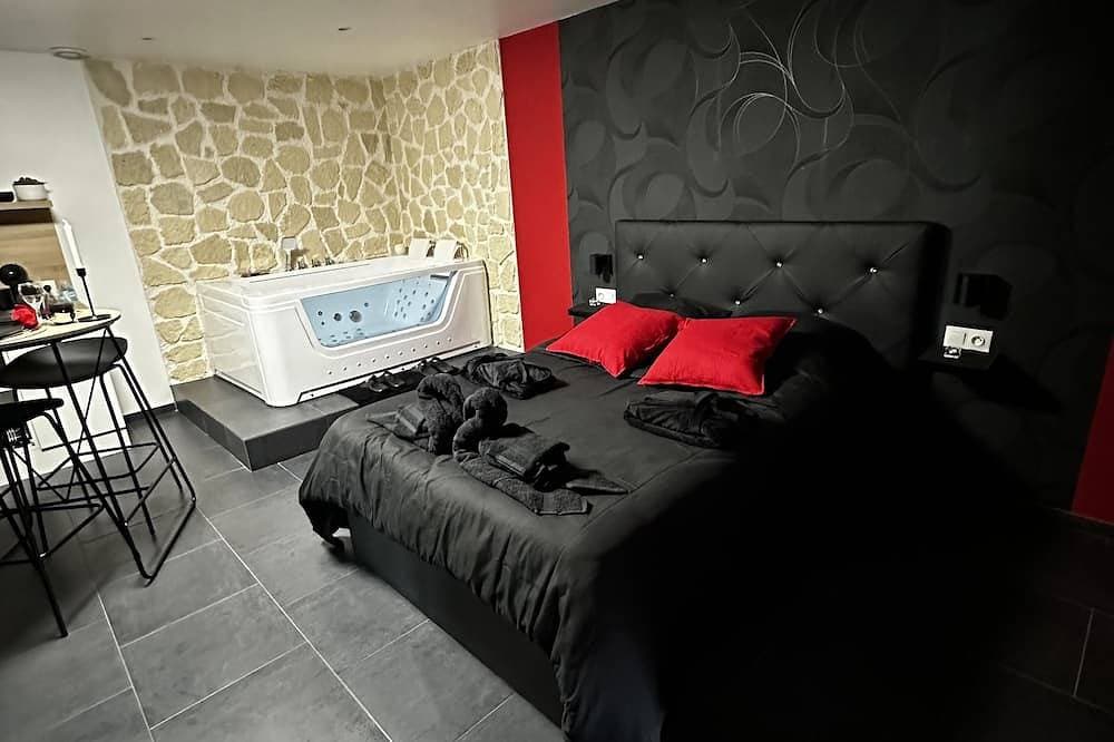 Foto 3 von 18: Love Room Avec Jacuzzi