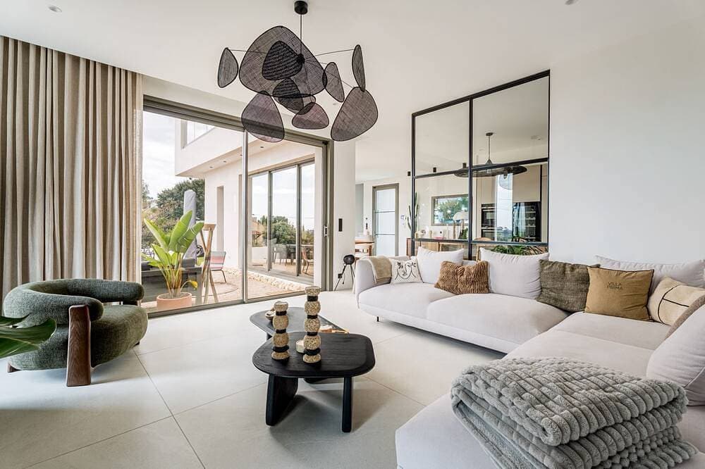 Foto 8 von 19: Modern house with sea view