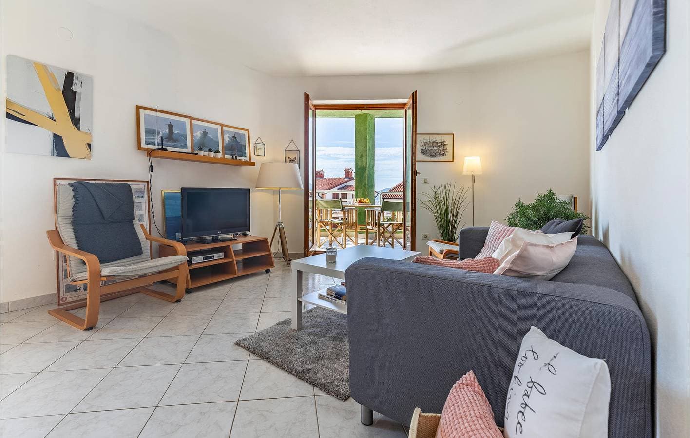 Foto 11 von 28: Gemütliche 1-Zimmer-Wohnung mit Terrasse, WLAN und in Strandnähe