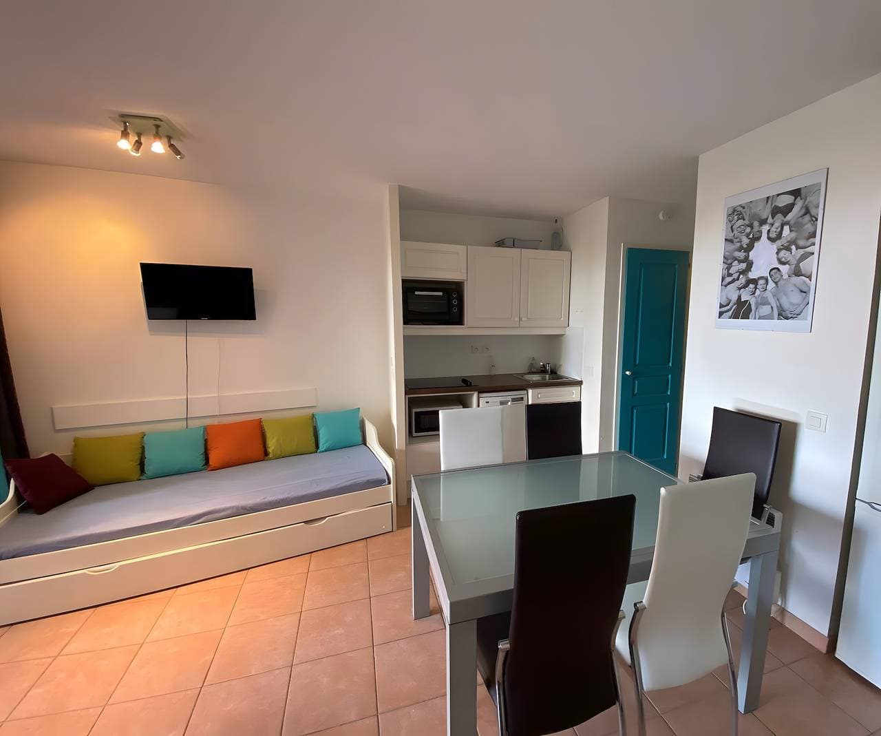 Foto 4 von 11: Klimatisiertes T2-Apartment mit privatem Garten, Gemeinschaftspool und Klimaanlage