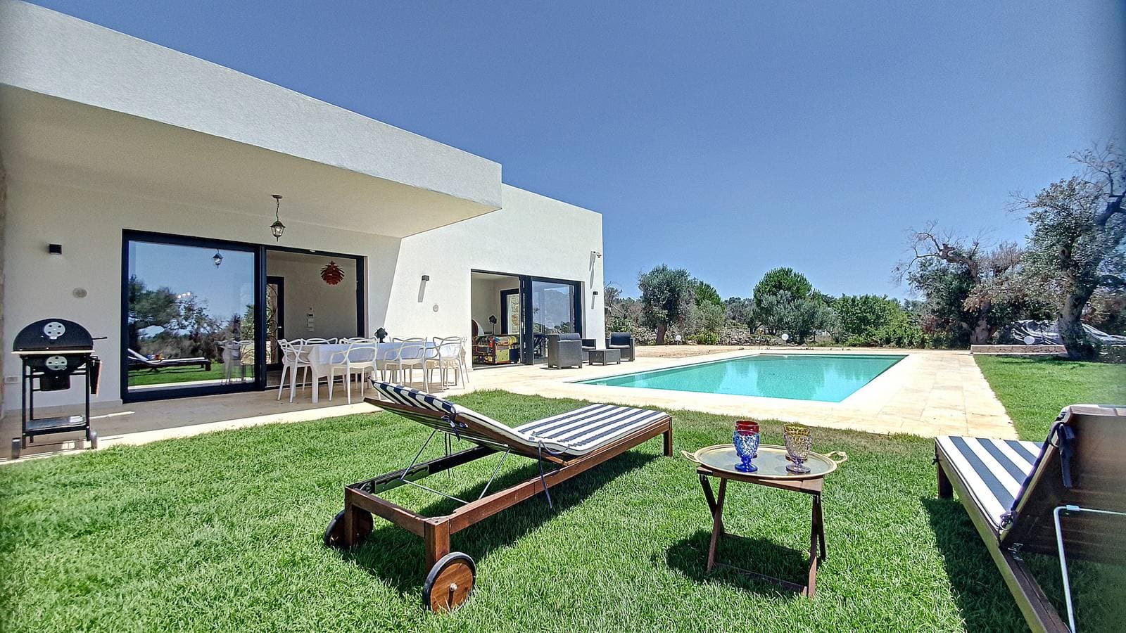 Foto 3 von 40: Moderne Traumvilla m. beheiztem Pool, 1km vom Meer