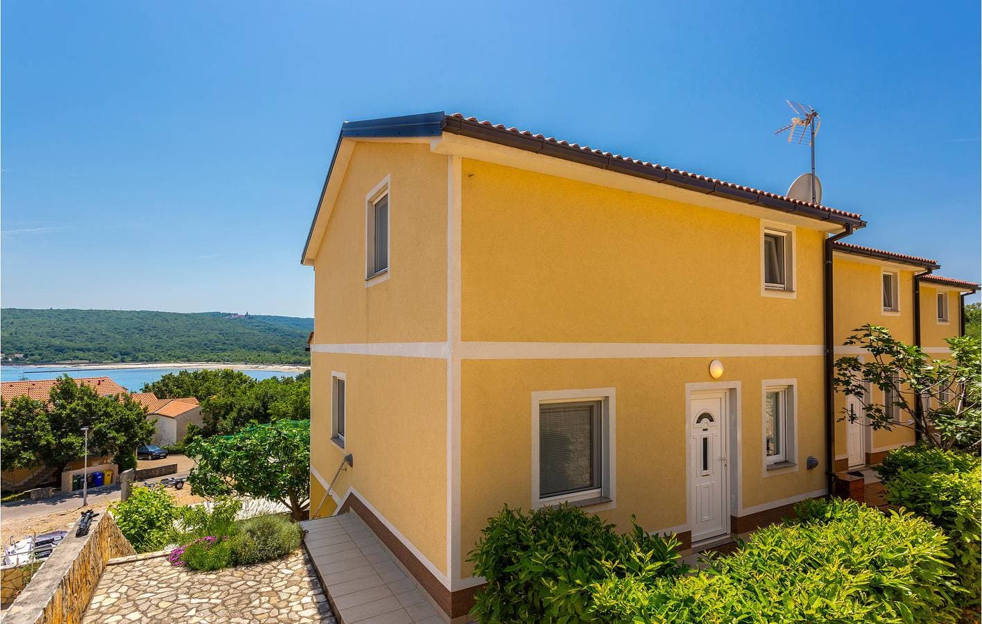 Foto 2 von 37: Gemütliches Apartment mit Meerblick, Terrasse, WLAN und Parkplatz – in Küstennähe
