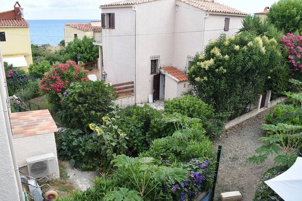 Foto 11 von 28: Strand 50 m. Ruhig, Grill, Auto vorhanden. Parkplatz. Myrtle Residenz 1