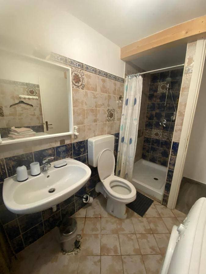 Foto 4 von 10: One-Bedroom Apartment