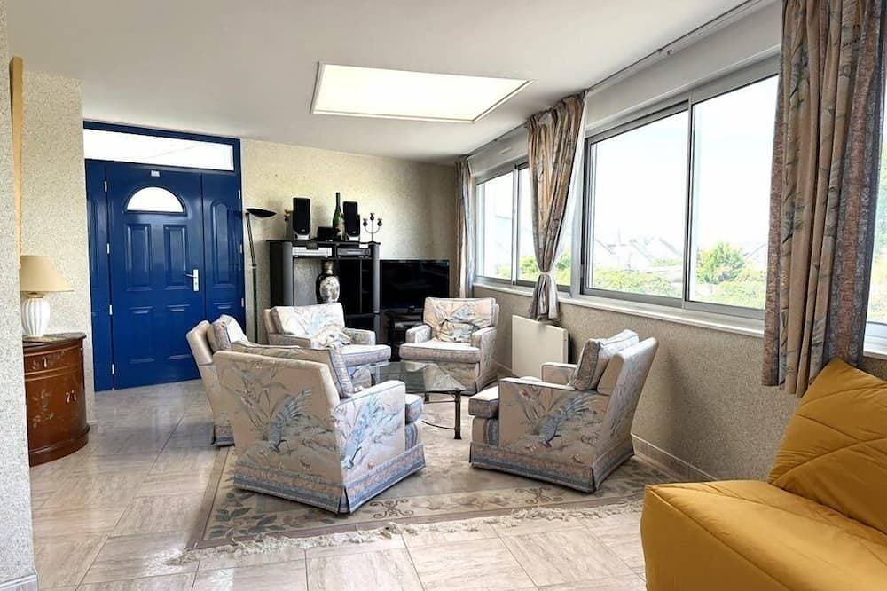 Foto 8 von 19: Apartment for 6 people, 50 m from the coastal path and 500 m from Fort-Bloqué beach, Wi-Fi,...