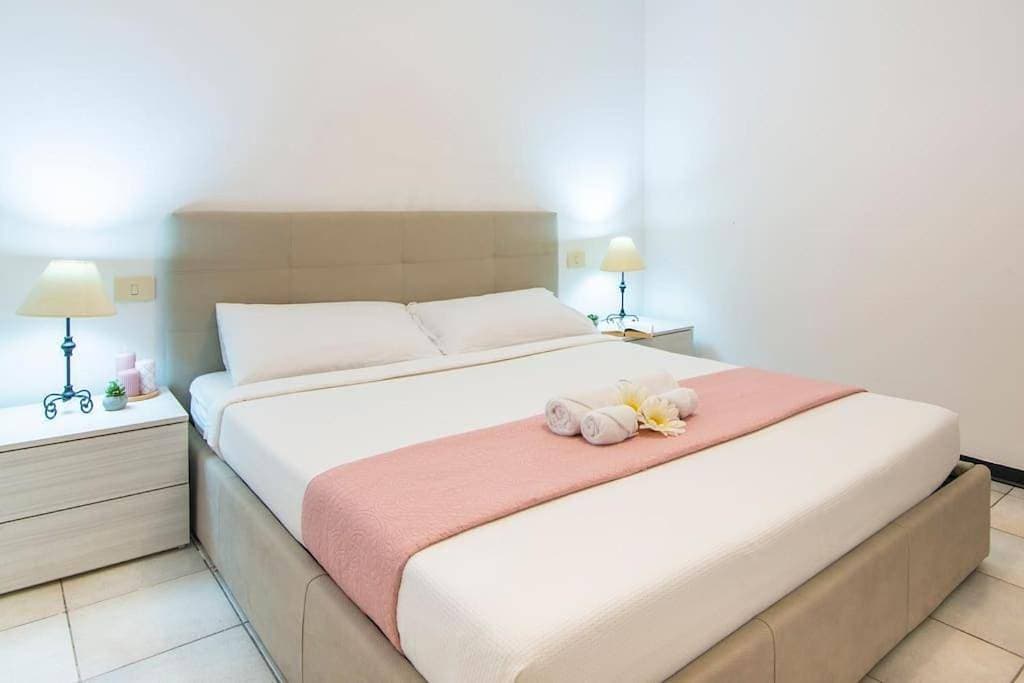 [Torregrande]APT.1-Con terrazzo a pochi metri dal mare - Free Wi-Fi 1