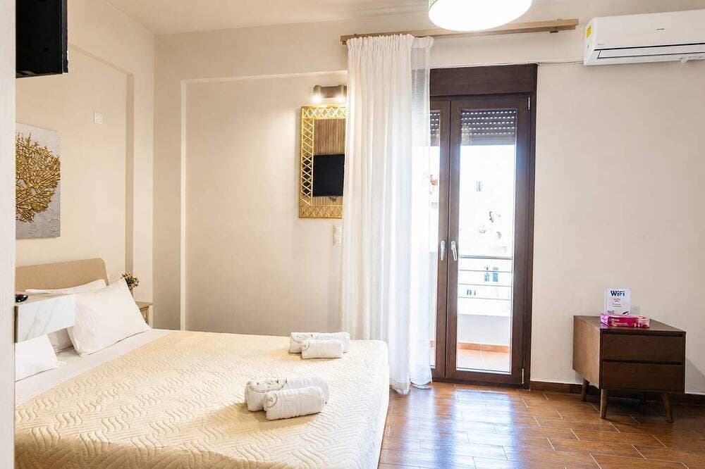 Foto 5 von 30: Fems | Luxury 3-Level Home w/ Private Jacuzzi