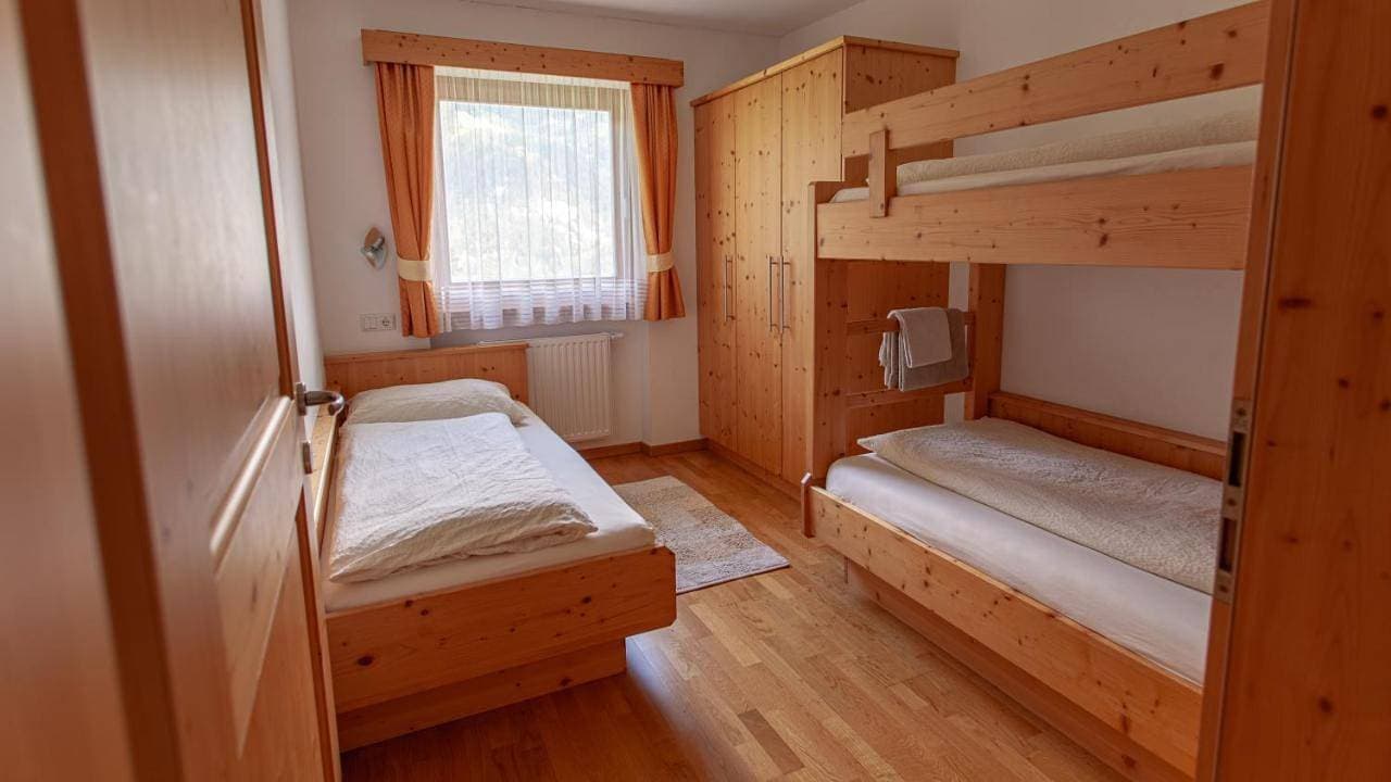 Foto 4 von 5: Two-Bedroom Apartment