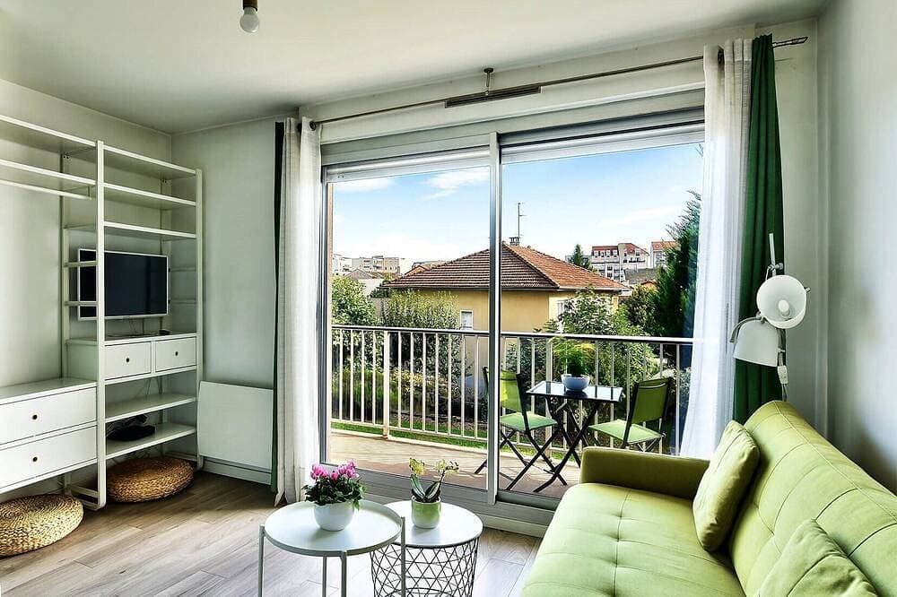 Foto 12 von 30: \"Green Cosy\", Doua / Insa / Cesi, balcony, garage available, work space