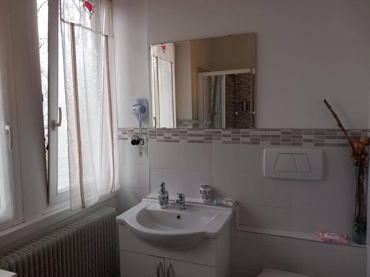 Foto 12 von 16: Double or Twin Room with Private External Bathroom