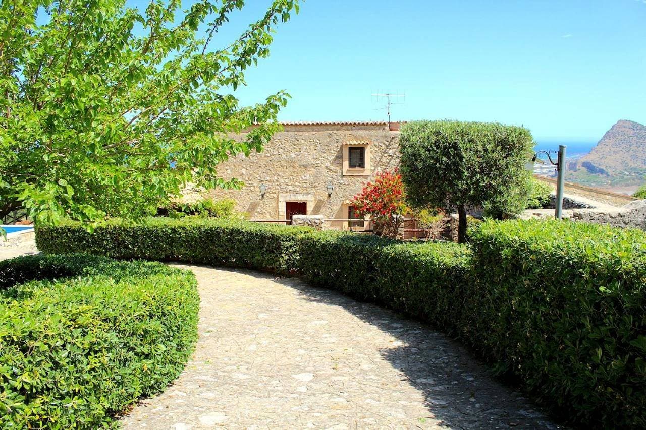Foto 5 von 5: Villa with Private Pool