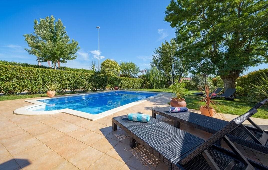 Foto 11 von 34: Historische Villa Vigneri mit großem Garten und Pool