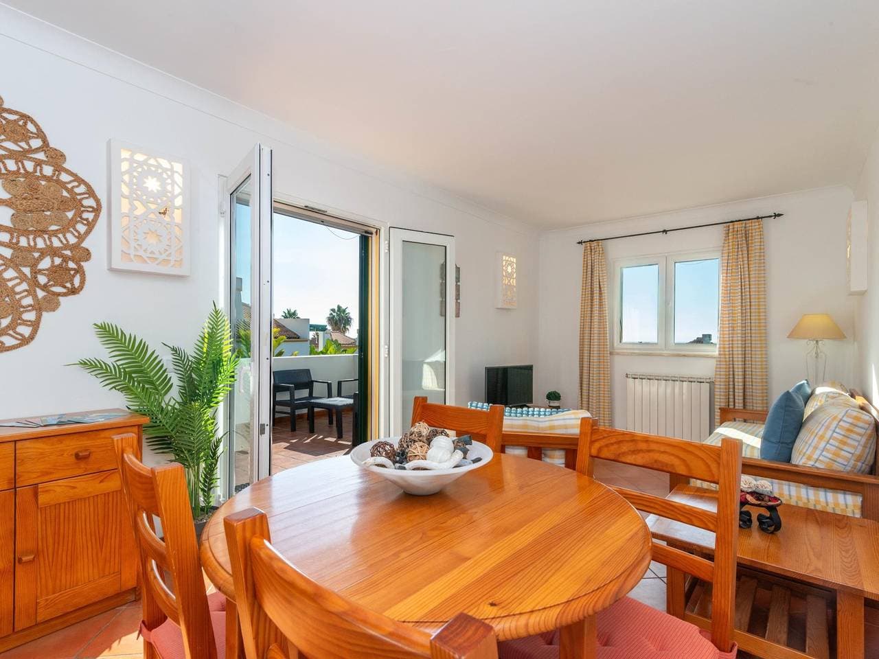 Foto 7 von 35: Ferienwohnung für 4 Personen mit Terrasse