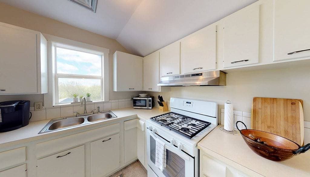 Foto 9 von 35: 1 Bdrm Pet friendly Rental/ Walkable to Village