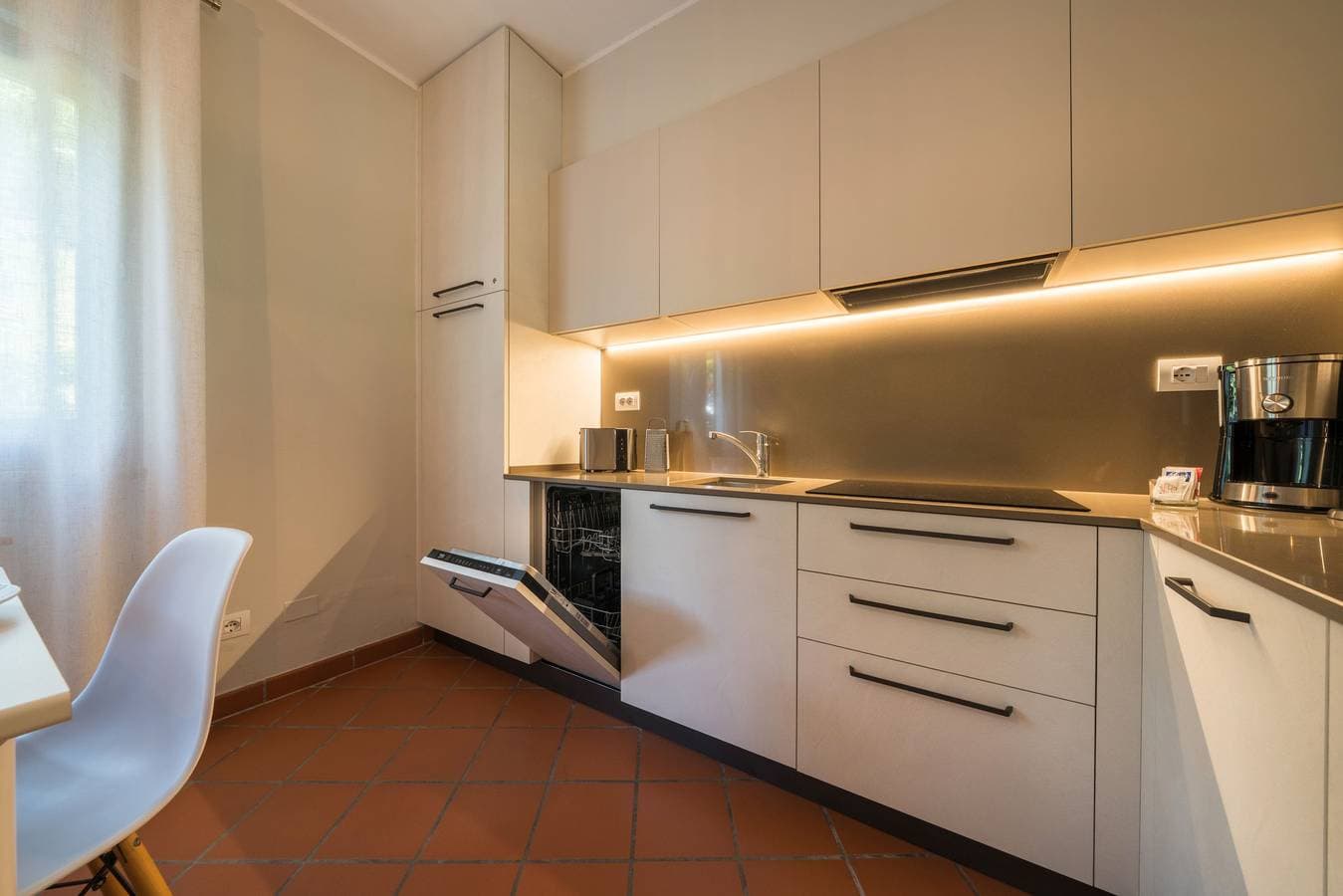 Foto 2 von 16: Ferienwohnung für 4 Personen mit Seeblick