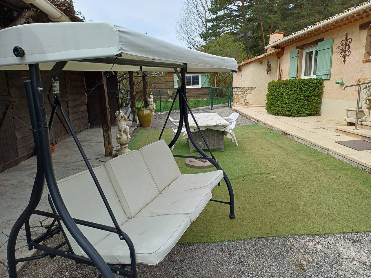 Foto 6 von 45: Villa La Myreclose mit Bergblick, privater Terrasse und WLAN