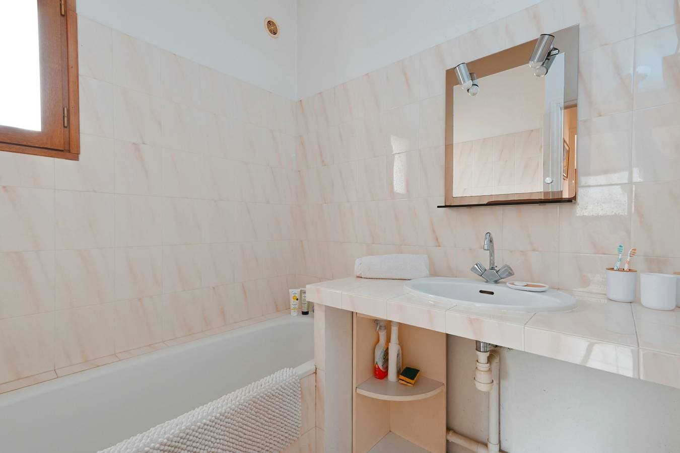 Foto 8 von 14: Ferienhaus für 8 Personen mit Balkon