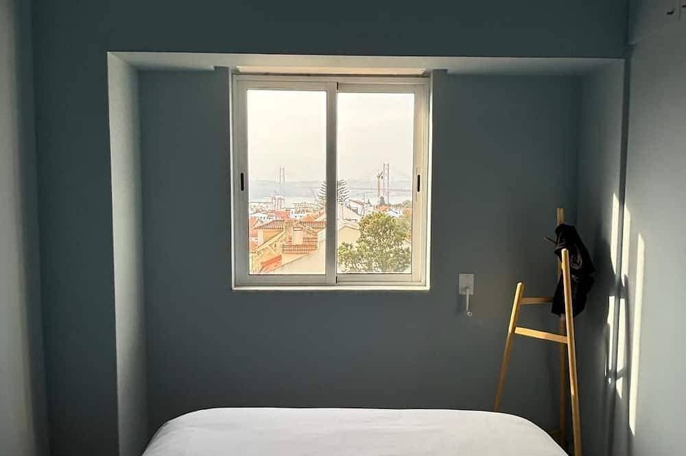 Foto 3 von 26: Lisbon river view design penthouse