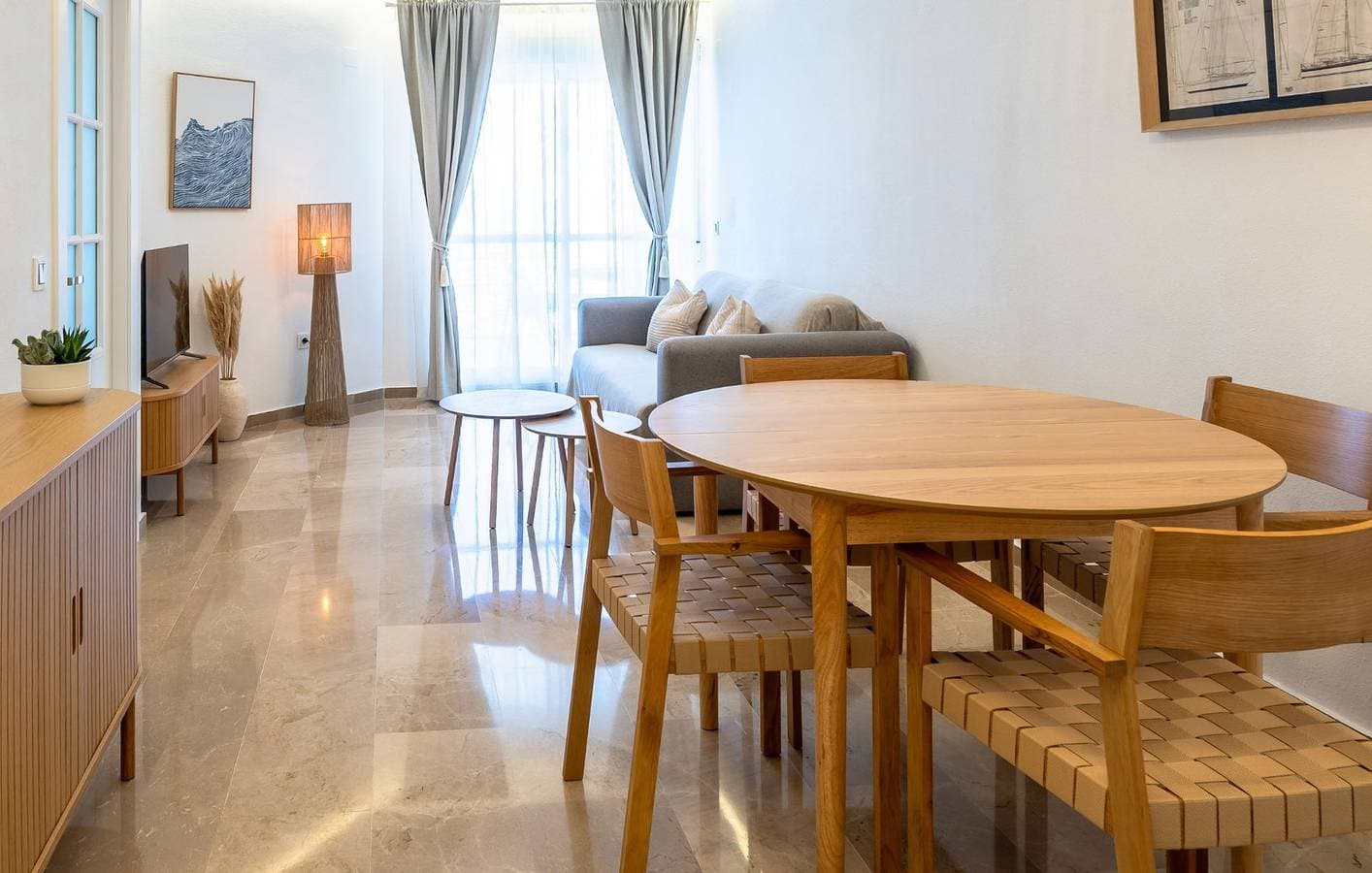 Foto 3 von 25: Ferienwohnung für 4 Personen mit Meerblick