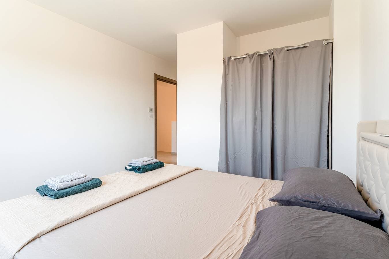 Foto 12 von 29: Voll ausgestattete Villa mit beheiztem Pool, WLAN und Klimaanlage