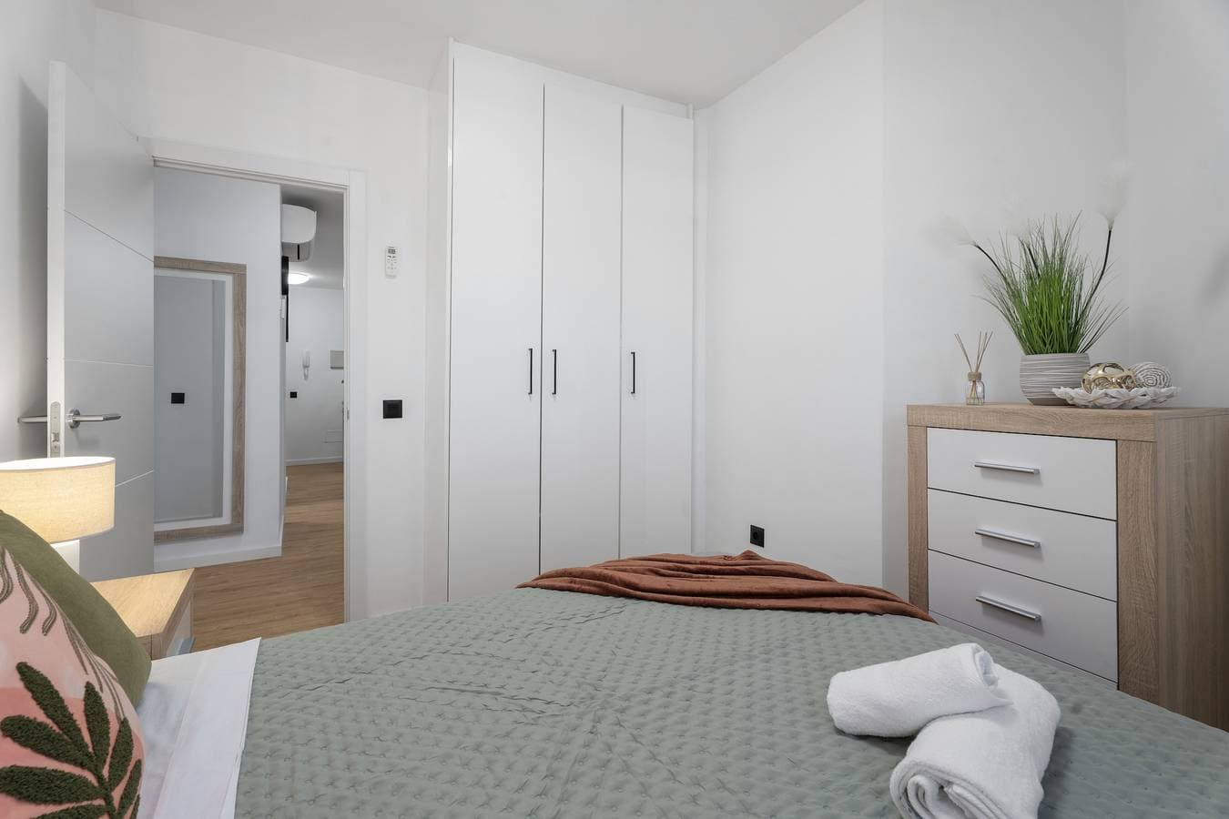 Foto 11 von 24: Ferienwohnung 'Apartamento Calecampo' mit Meerblick, WLAN und Klimaanlage