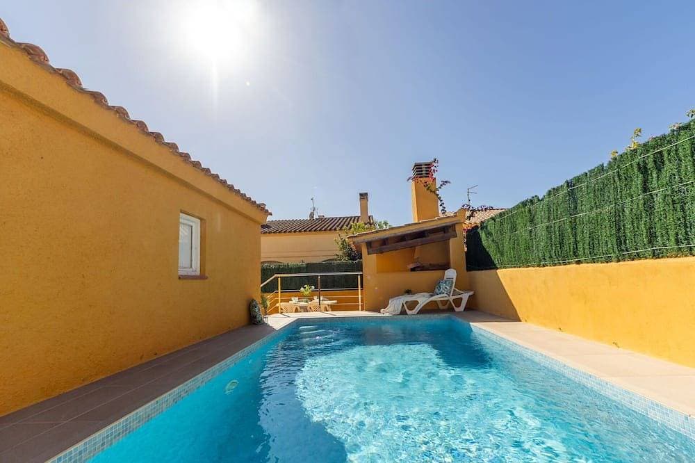 Alleinstehendes Ferienhaus mit Klimaanlage, privatem Pool,  W-Lan, TV, Innenhof, Haustiere erlaubt 1