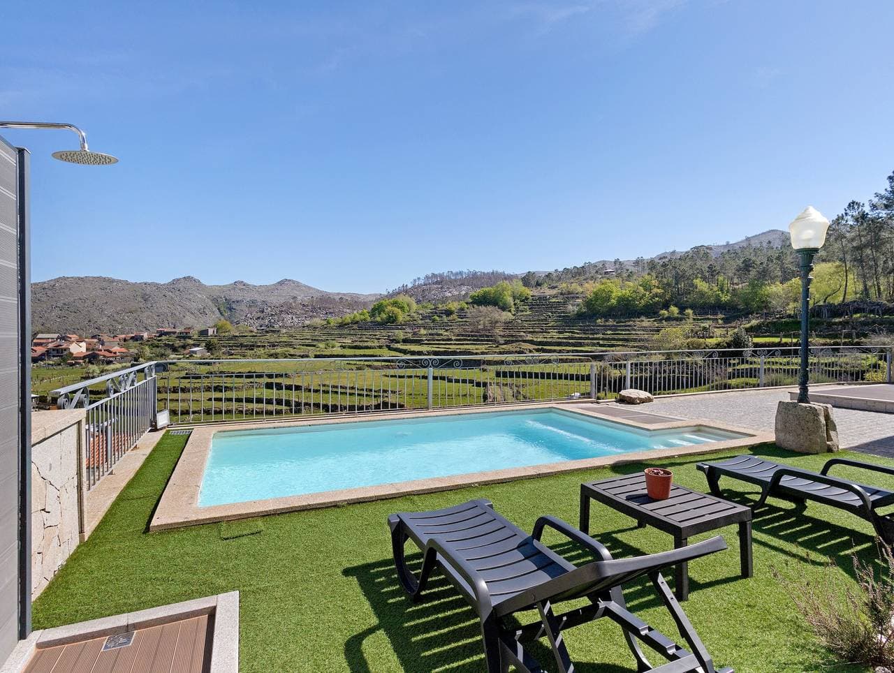 Foto 7 von 32: Bungalow „T1 - Casa Dona Florinda“ mit Bergblick, WLAN und Klimaanlage