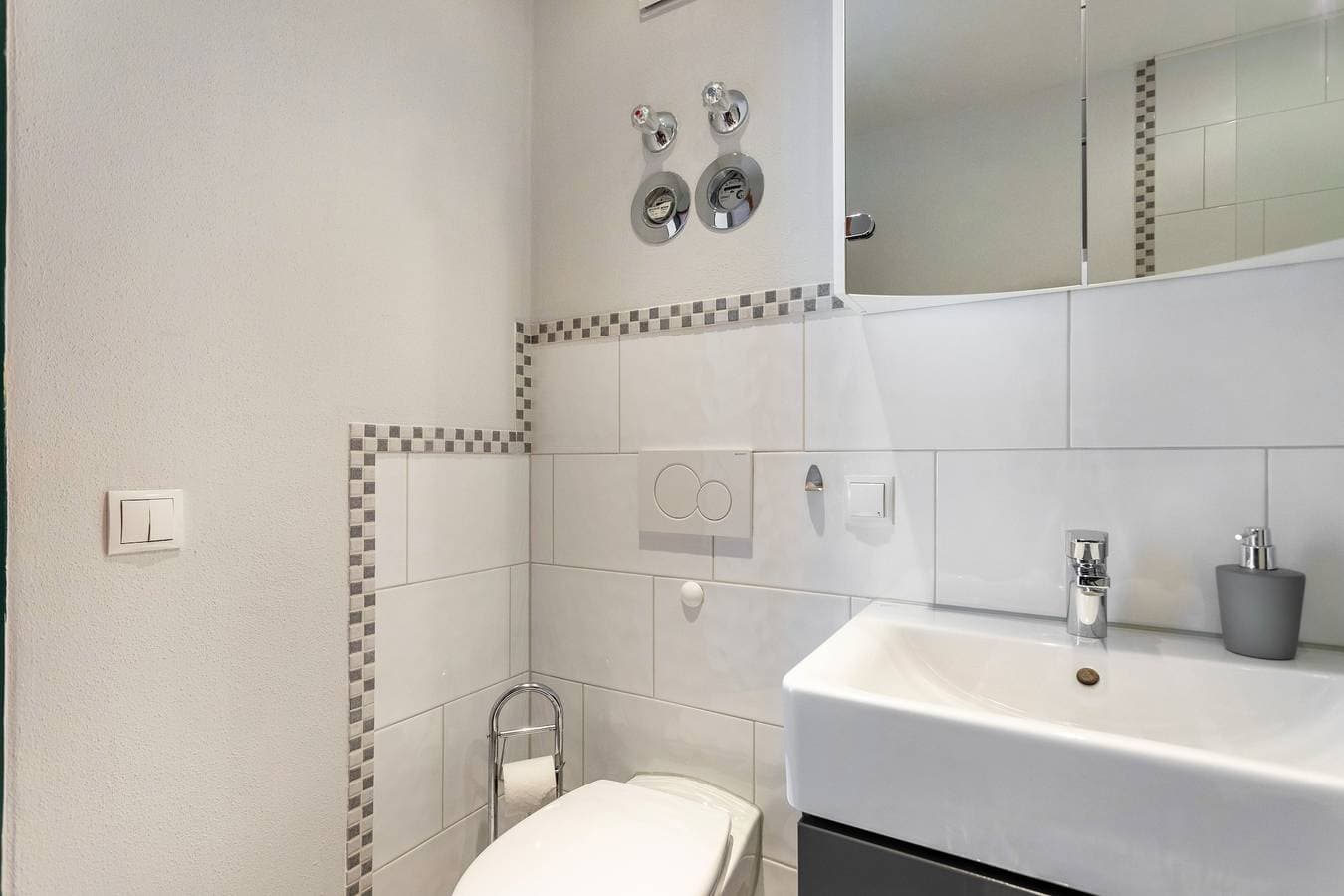 Foto 12 von 22: Moderne Ferienwohnung "Seebruck" mit Balkon & WLAN