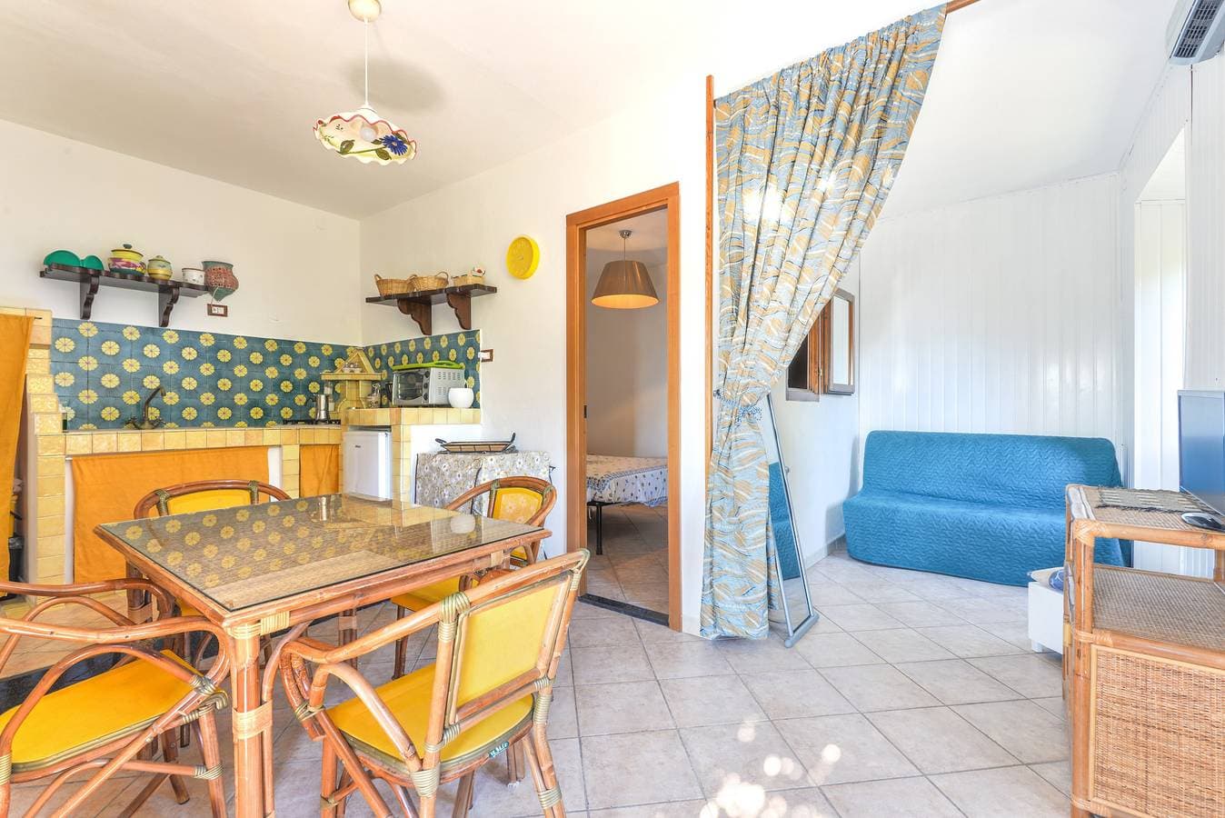 Foto 11 von 24: Ferienwohnung „Casa Vacanze Iosè“ mit Meerblick