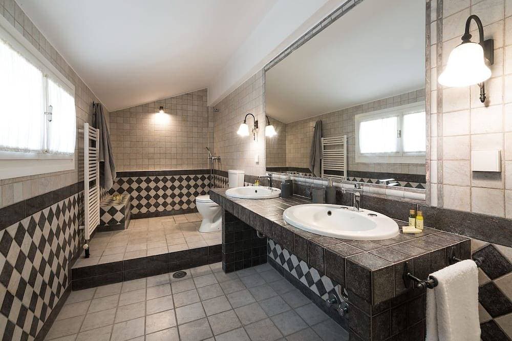 Foto 5 von 30: Villa Melitta mit atemberaubender Aussicht, 6 Schlafzimmern und 6 Badezimmern.