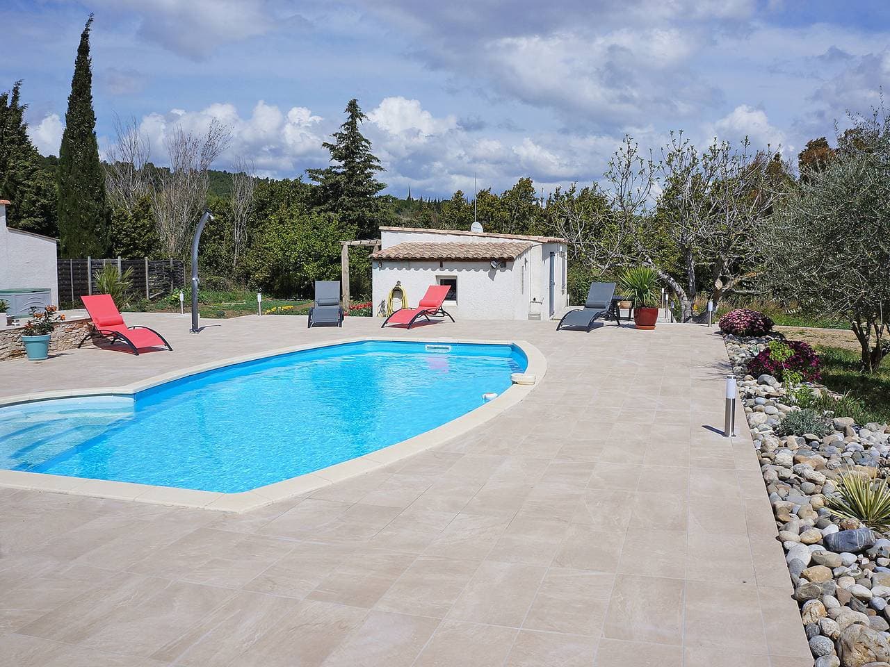 Foto 8 von 40: Ruhige Villa mit Pool