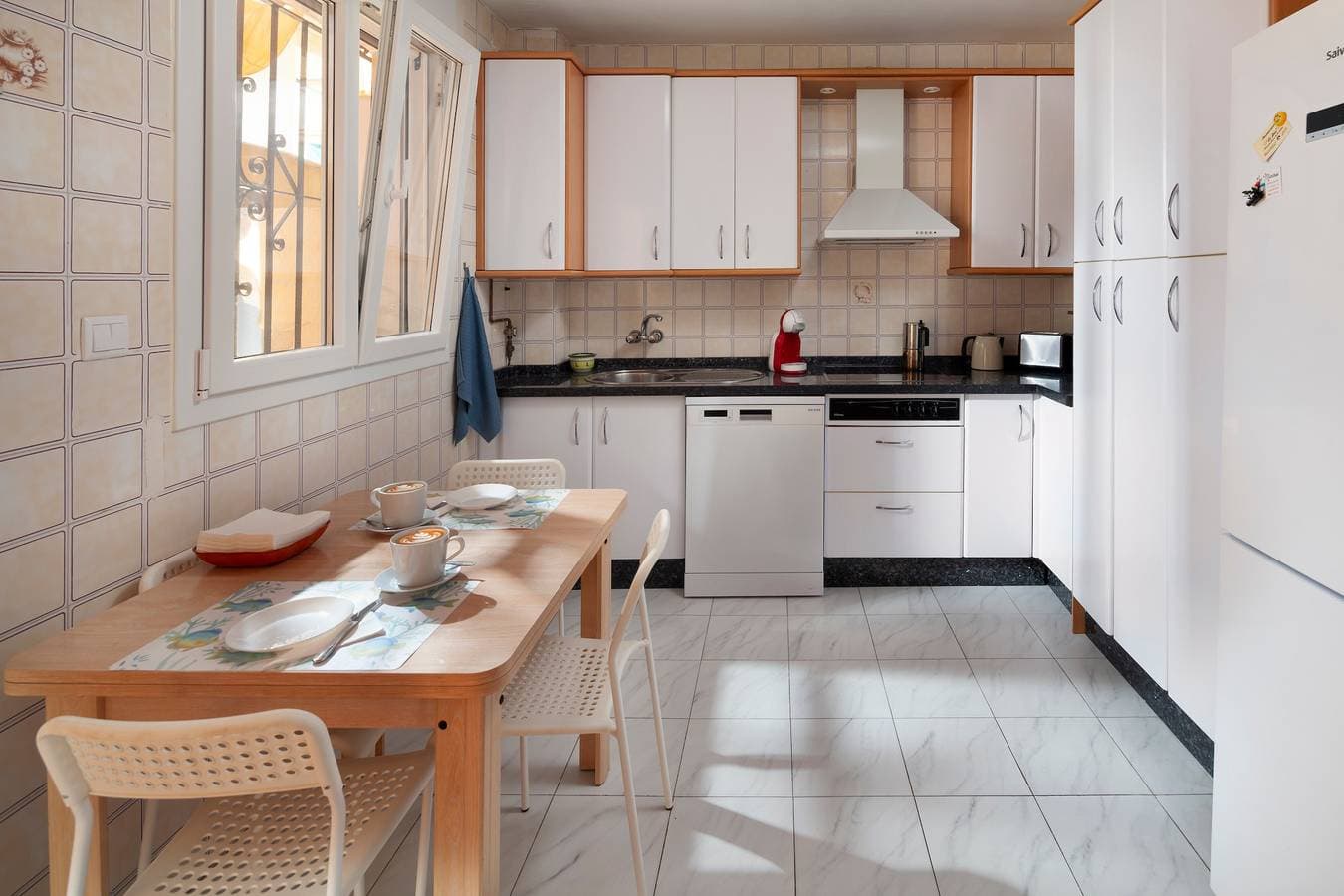 Foto 6 von 25: Ferienwohnung 'Casa Santo Front Beach' mit privater Terrasse und Wi-Fi