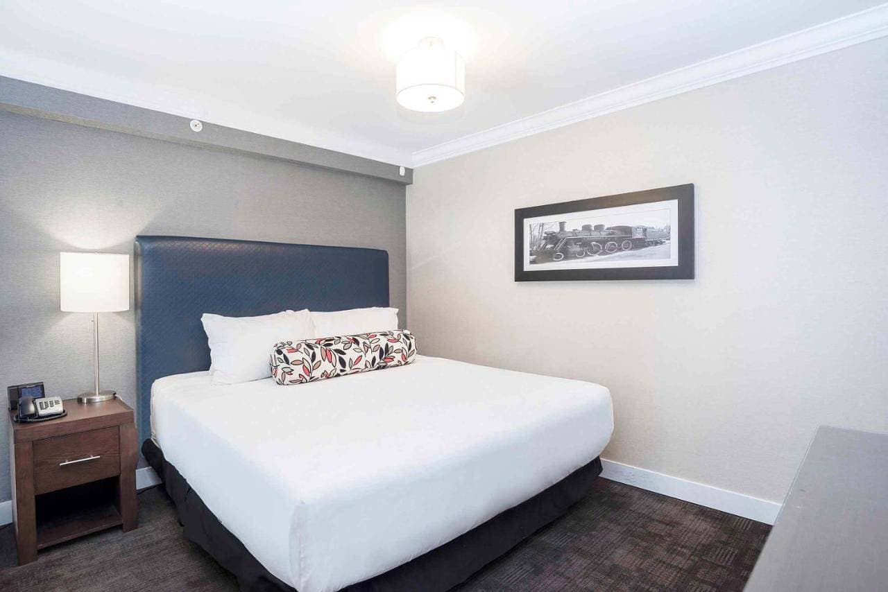 Foto 7 von 11: Loft Suite, 1 King Bed, Kitchenette