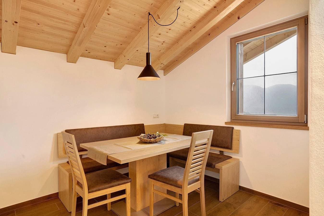 Foto 5 von 23: Ferienwohnung "Rosenblick" mit Bergblick, Terrasse, Balkon & Garten