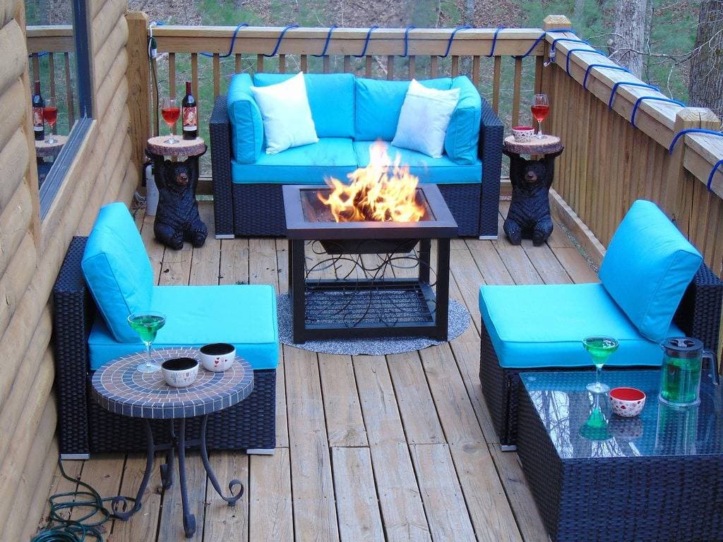 Foto 9 von 48: 3 Bezahlungsplan * Honeymoons * Hunde Ok * Netflix * Hot Tubs * Firepits * Pool Table * WIFI * Liebe