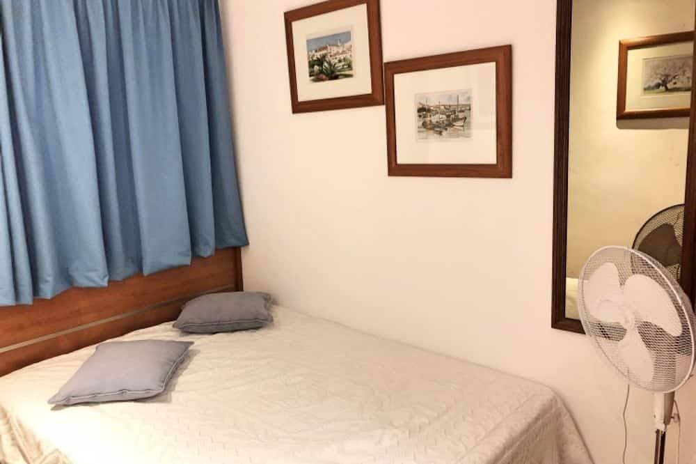 Foto 2 von 20: Excellent studio, beachfront, sea view w/ parking lot
