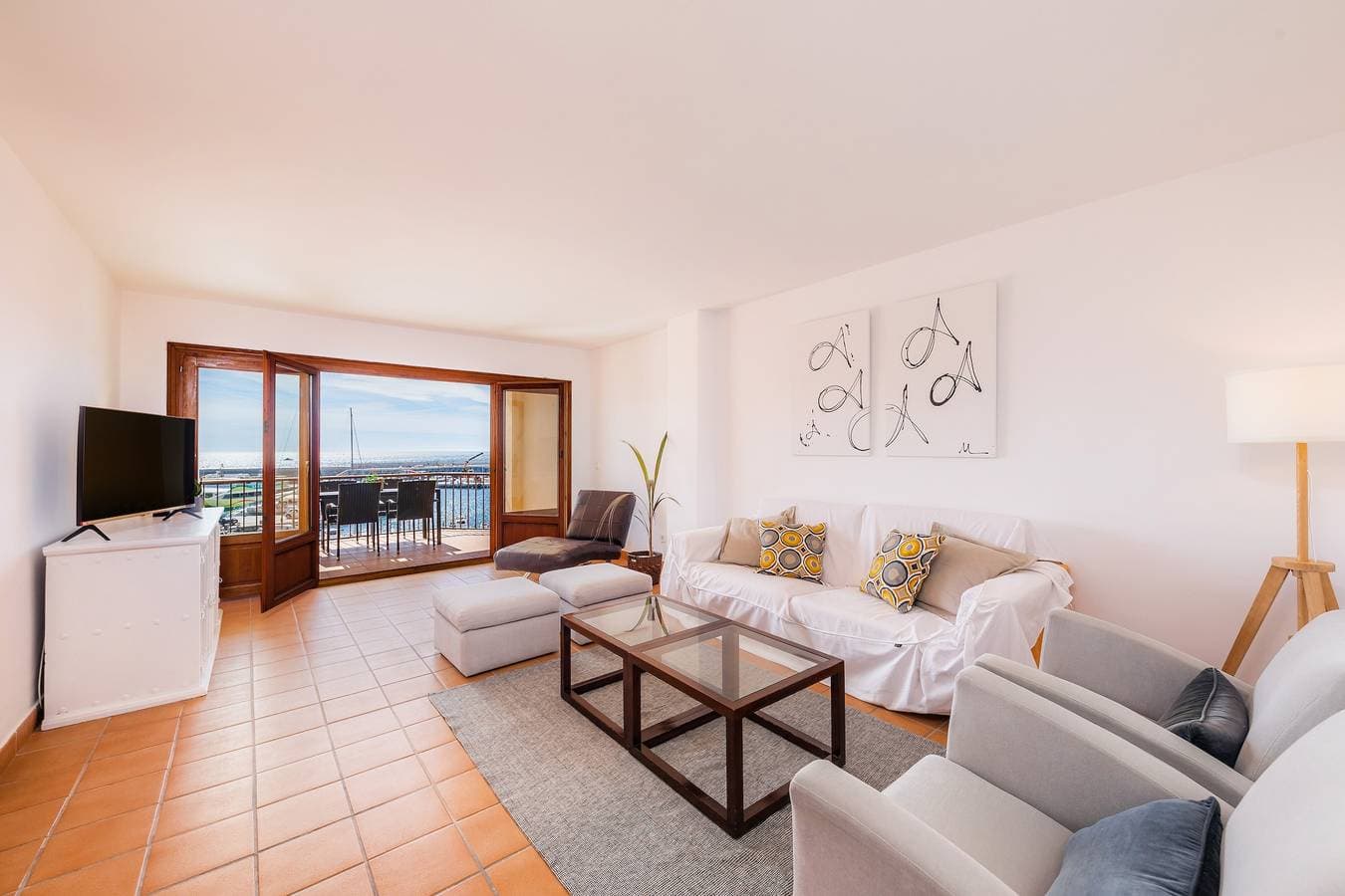 Foto 2 von 30: Ferienwohnung 'Es Port' in Strandnähe mit Meerblick, Terrasse und WLAN